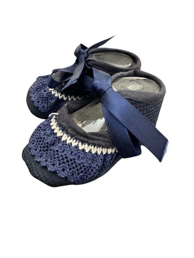 Patucos artesanos bebé lazo