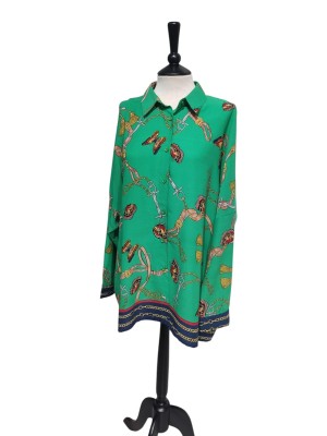 Blusa over mariposas