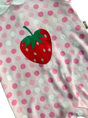 Conjunto niña fresa