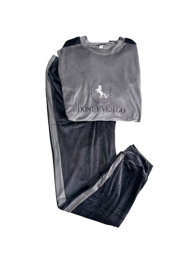 Pijama hombre caballo