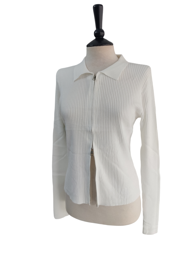 Polo de canalé con cremallera