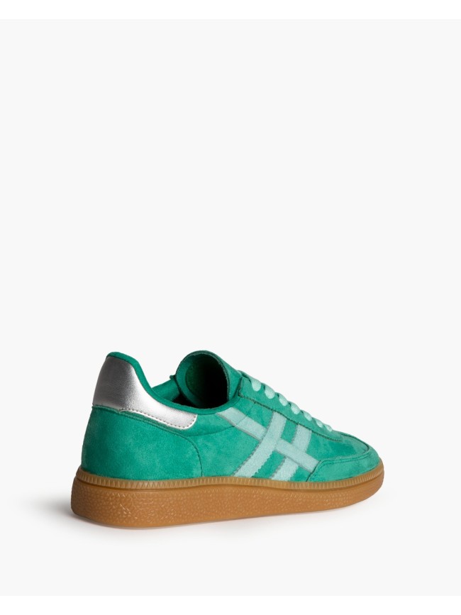 Deportiva retro Corina