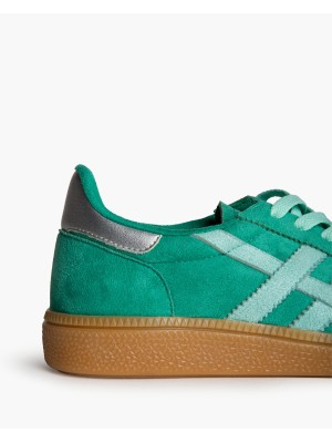 Deportiva retro Corina