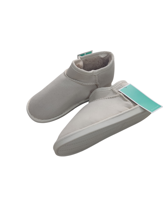 Zapatilla de casa abotinada Muydemi