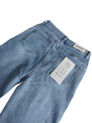 Jeans wide leg tachuelas