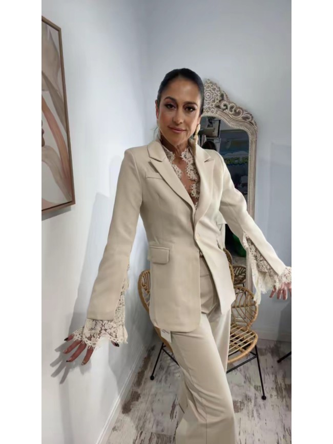 Chaqueta americana con encaje Eva