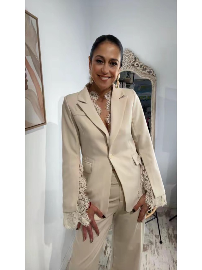Chaqueta americana con encaje Eva