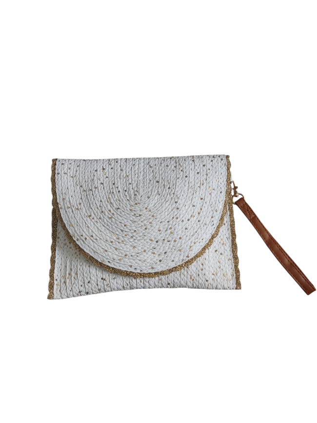 Bolso sobre rafia