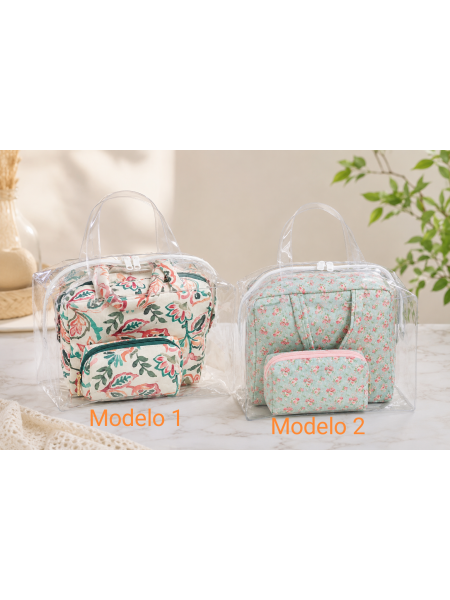 Bolso transparente con neceseres