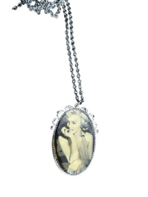 Collar Marilyn Monroe