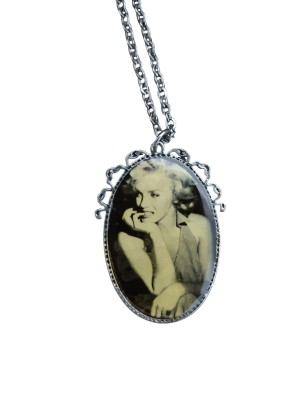 Collar Marilyn Monroe