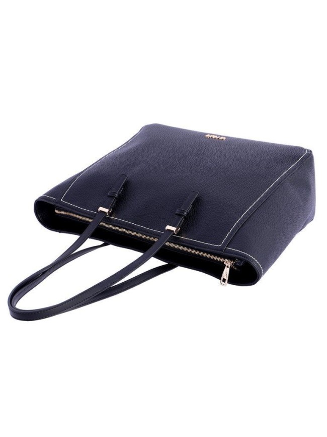 Shopper Amichi