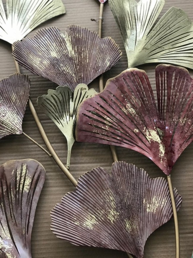 Decoración Pared Metal Hojas Granate