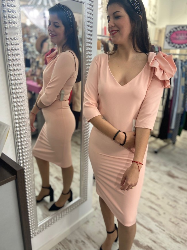 Cayma Vestido Flor Hombro