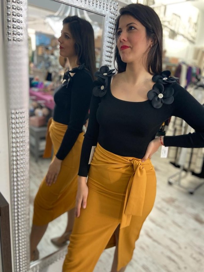 Falda Nudo Raja